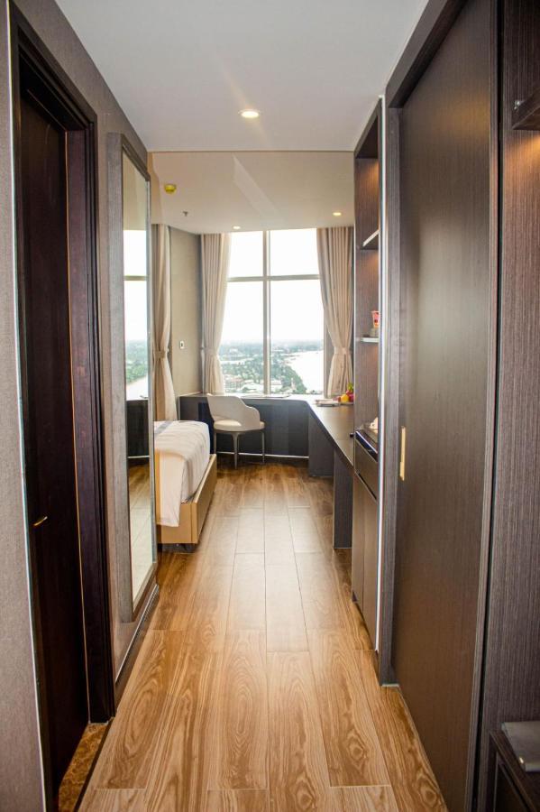 Diamond Stars Ben Tre Hotel Екстериор снимка A room at the hotel