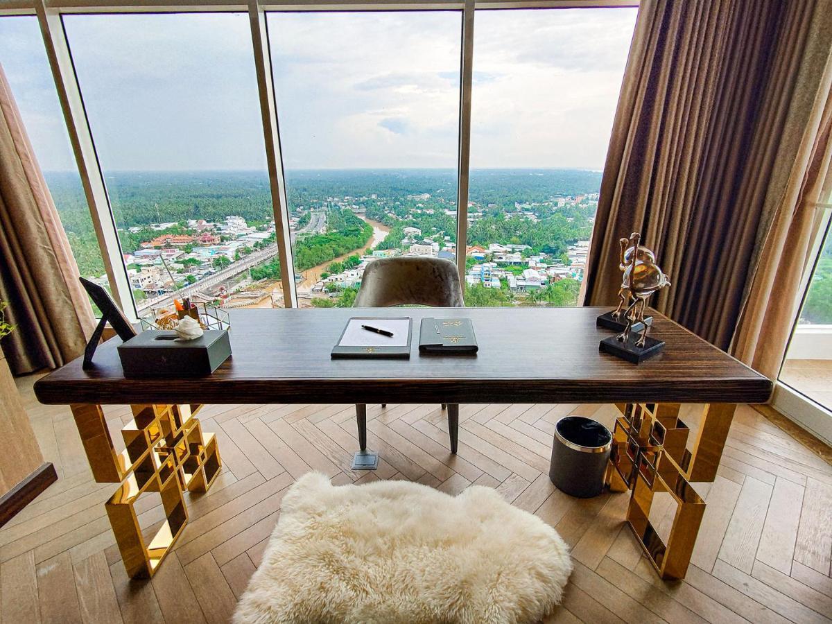 Diamond Stars Ben Tre Hotel Екстериор снимка Office of the Prime Minister of Laos