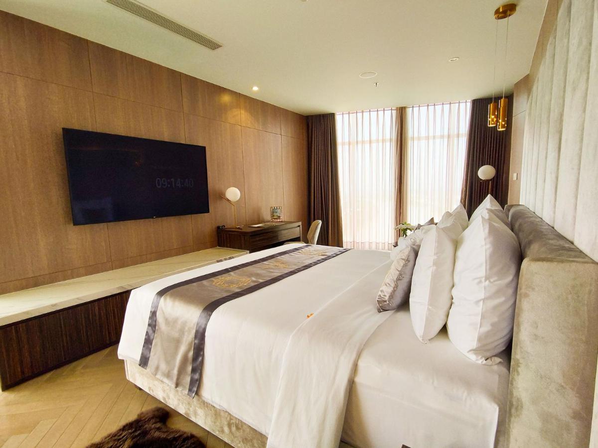 Diamond Stars Ben Tre Hotel Екстериор снимка A bedroom at the hotel